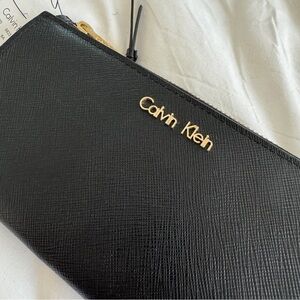 Calvin Klein Black Wallet with Zipper NWT